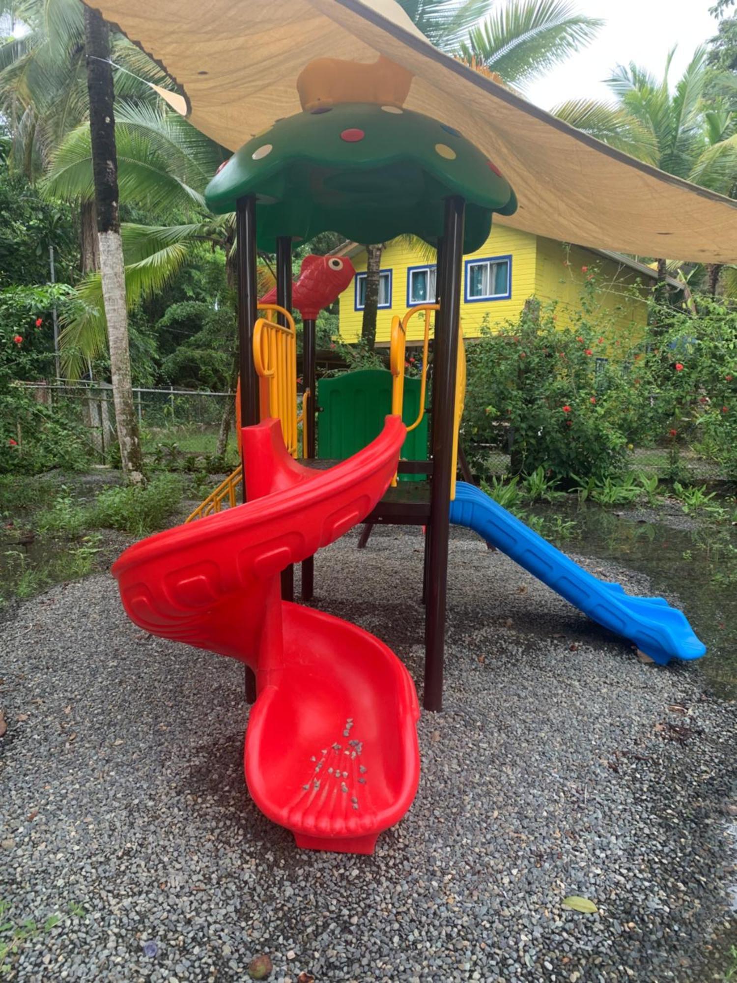 Hotel Tierra Verde Bed And Breakfast Bocas del Toro Exterior photo