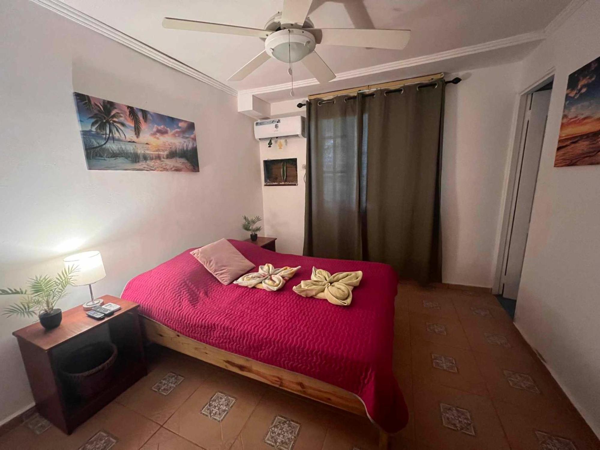 Hotel Tierra Verde Bed And Breakfast Bocas del Toro Exterior photo