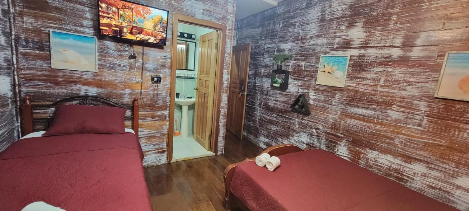 Hotel Tierra Verde Bed And Breakfast Bocas del Toro Exterior photo