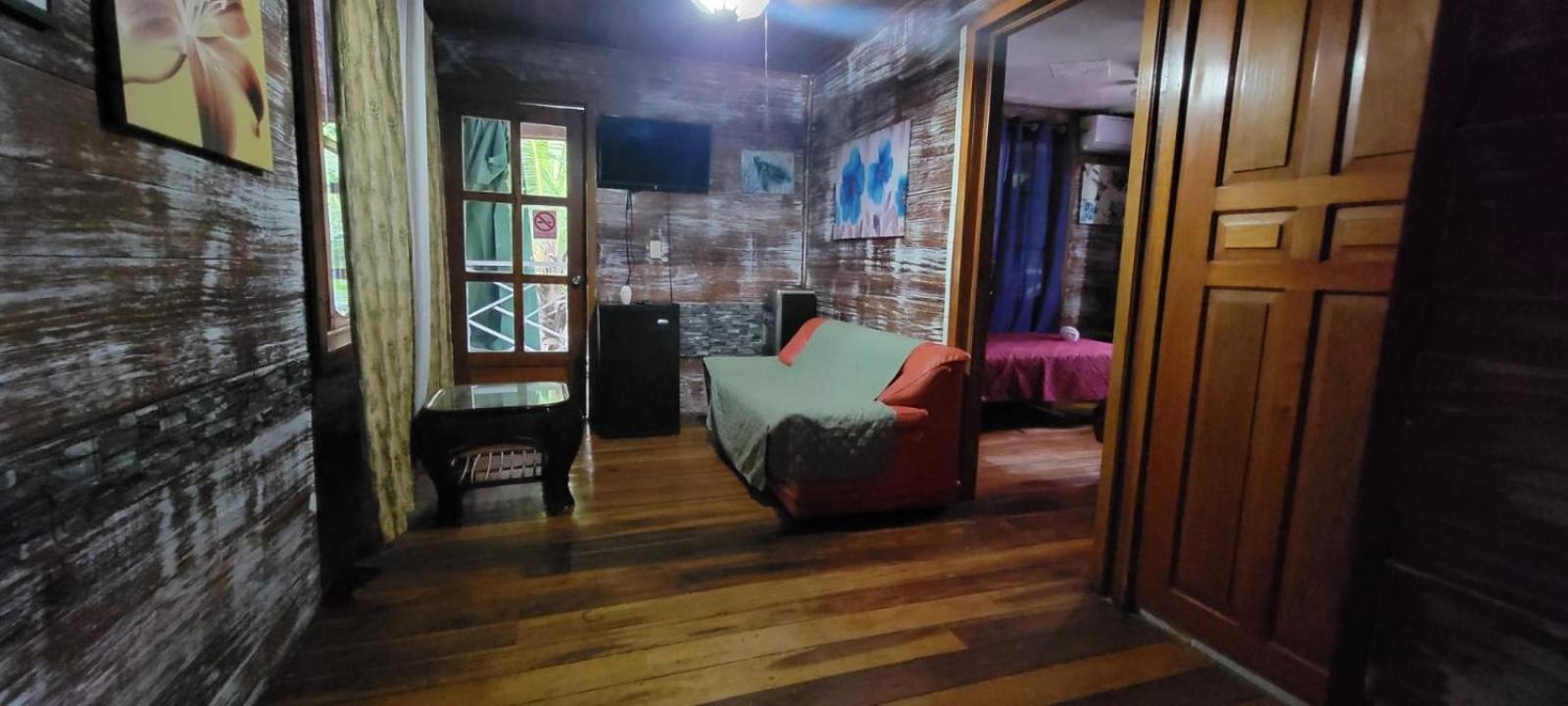 Hotel Tierra Verde Bed And Breakfast Bocas del Toro Exterior photo